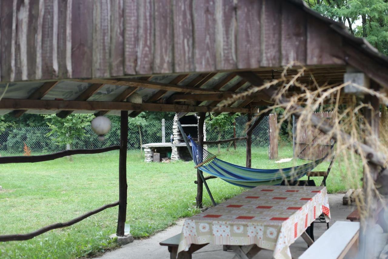 Agrowczasy Nad Stawem Villa Gartatowice Exterior foto